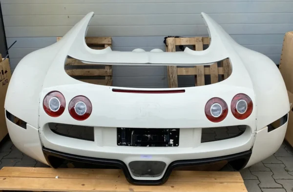 Bugatti Veyron Complete Rear