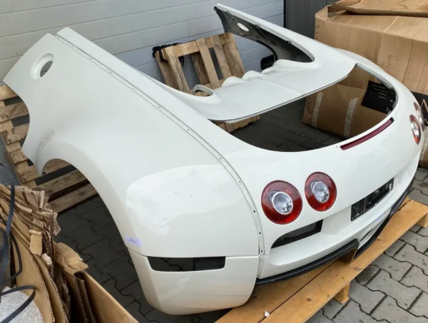 Bugatti Veyron Complete Rear