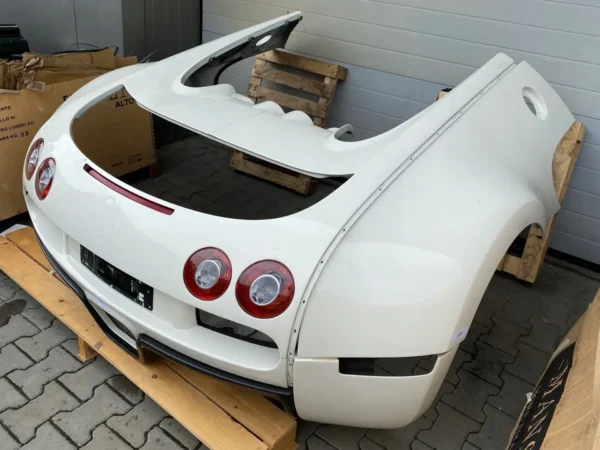 Bugatti Veyron Complete Rear