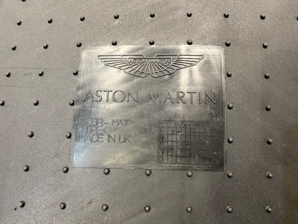 Aston Martin DBX Original Right-Hand Drive (RHD) Floor Mats - Image 4