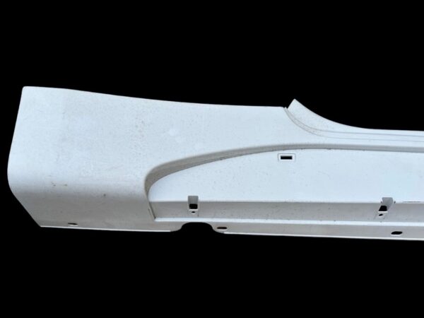 Maserati GranTurismo / Side Skirt Trim / Right Hand (RH) / Part Numbers: 83614900, 980145389 - Image 3