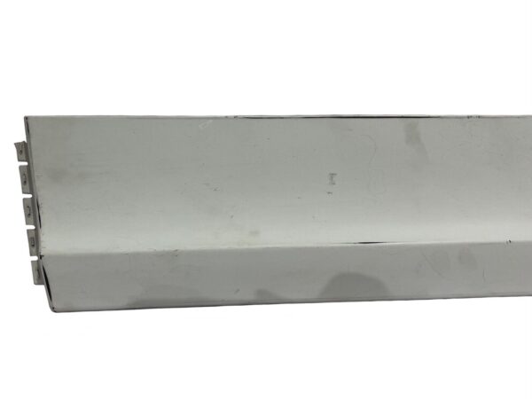 Porsche Cayenne / Rear Door Panel Side Molding Trim / Part No: 9Y0839095 - Image 3