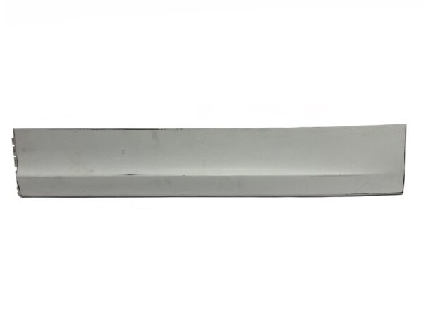 Porsche Cayenne / Rear Door Panel Side Molding Trim / Part No: 9Y0839095