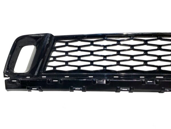 Range Rover Land Rover Sport / Front Grill / Part Number: FK6M-17H750-B - Image 3