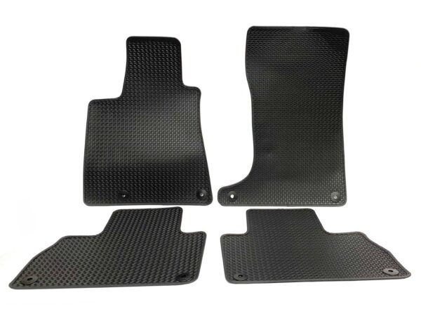 Maserati Levante / All-Weather Floor Mats / Color: Black / Part No.: 940001160