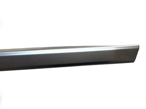 Range Rover Vogue / Right Bumper Trim Strip / Part Number: CK52-17D752-AD - Image 4