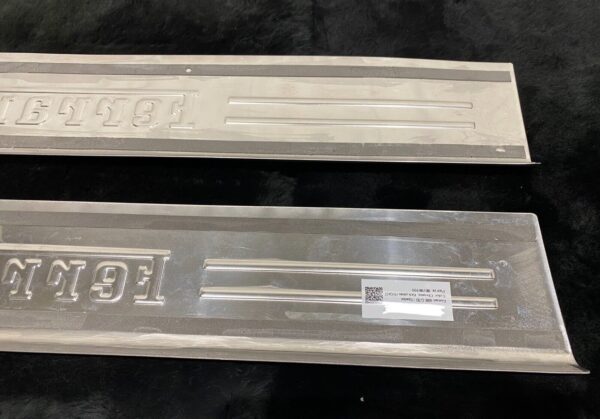 FERRARI 488 seitenschweller door sill entry kick plate 86786000 86786100 354592563553 6