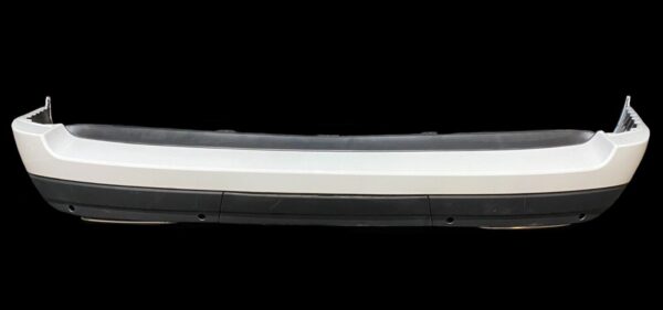 Range Rover Vogue Facelift / Rear Bumper / Color: White