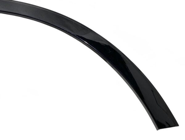 Bentley Bentayga / Front Right Wheel Trim Arch Moulding / Part Number: 36A853718F - Image 4