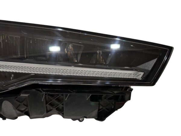 Lamborghini Urus / Right Headlight / Part Number: 4ML941036C - Image 4