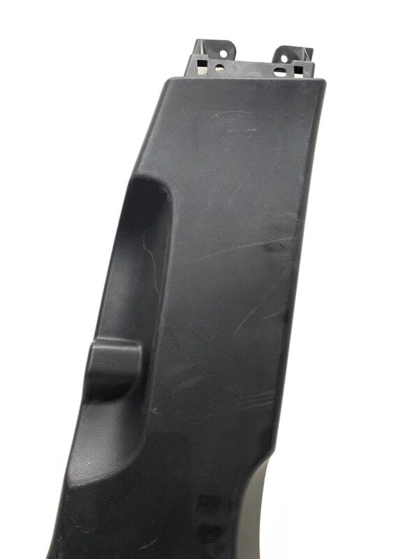 Maserati Ghibli / Right B-Pillar Trim Cover / Part Numbers: 670019610, 6700729220 - Image 3