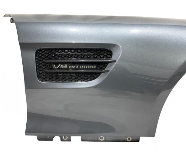 Mercedes-Benz AMG GT / Carbon Front Right Fender / Part Number: A1908800206 - Image 3