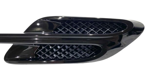 Bentley Continental GT / GTC / Air Vent Fender / Part Numbers: 3W3821273, 3W3821274 - Image 4