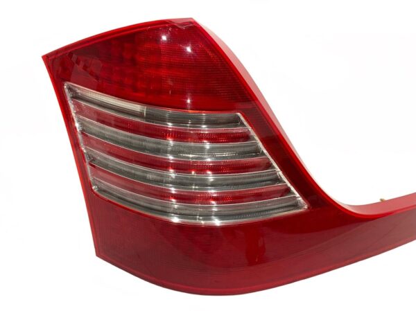 MAYBACH Rucklicht heckleuchte links rear left tail light A2408201764 354162018435 4