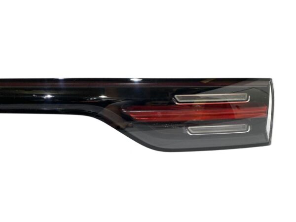 Porsche Cayenne / Tail Light (Rear) / Part Number: 9Y0945081F / Color: Red - Image 5