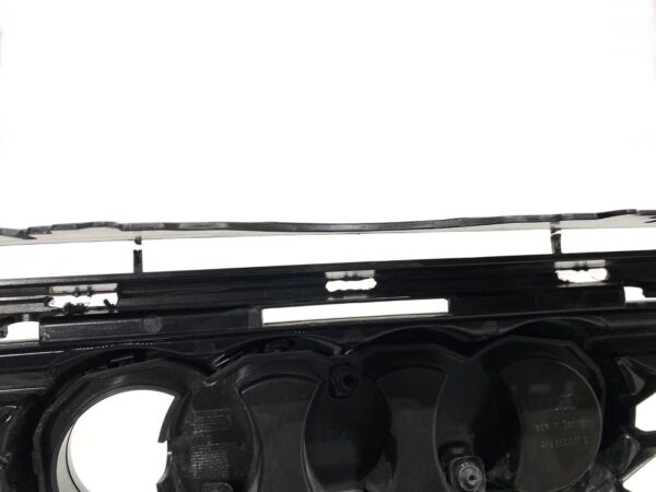 Audi RS / Front Grill / Part No.: 4K8807217 Black - Image 8