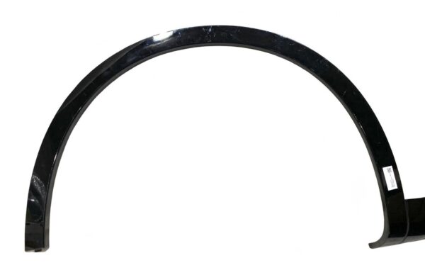 Maserati Levante / Left Wheel Arch Molding / Part Number: 670049025 - Image 3