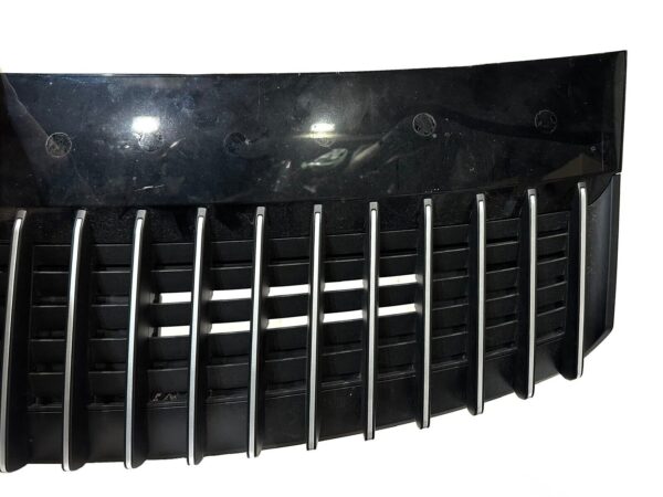 Porsche 992 / Rear Cover Lid Grill / Part Number: 992827699D - Image 4