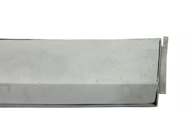 Porsche Cayenne / Front Right (RH) Door Panel Side Molding Trim / Part Number: 9Y0837096 - Image 4