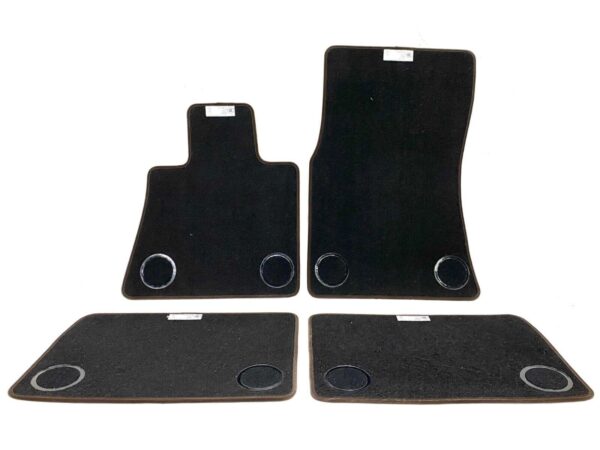 Rolls-Royce Cullinan RR31 / Original Floor Mats / Color: Brown - Image 5