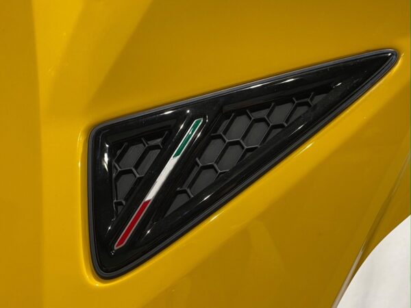 LAMBORGHINI URUS Kotflugel vorne rechts front right fender nr 4ML821106A GELB 353422887217 2