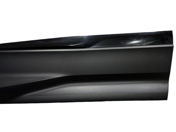 Lamborghini Urus / Door Panel Side Skirt / Right Hand (RH) / Part Number: 4ML853970 - Image 4