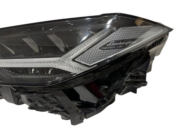 Lamborghini Urus / Left Headlight / Part Number: 4ML941035 - Image 4