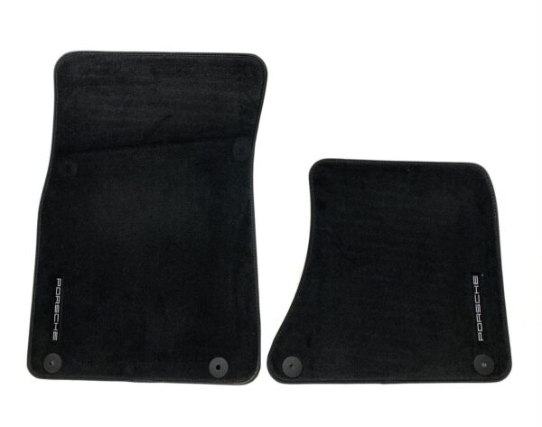 Porsche Macan RHD / Original Floor Mats / Color: Black